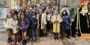 Nuestra Señora de la Soledad recibe en Peñaranda a los nuevos cofrades en su fiesta anual con misa solemne en la parroquia