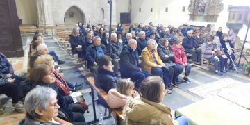 La obra teatral «Buscando a Nebrija» suma un nuevo éxito en la iglesia de San Pedro Apóstol, de El Pedroso de la Armuña