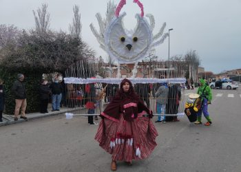 Nati Lázaro, histórica en el Carnaval de Peñaranda: «Disfruto muchísimo disfrazándome y lo hago para que la gente lo disfrute, no por el dinero del premio que no te da ni para los materiales»