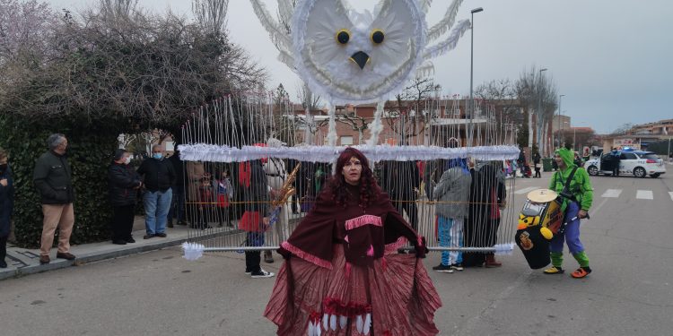 Nati Lázaro, histórica en el Carnaval de Peñaranda: «Disfruto muchísimo disfrazándome y lo hago para que la gente lo disfrute, no por el dinero del premio que no te da ni para los materiales»