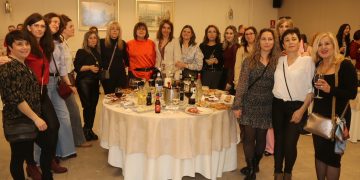 Dulca reúne a sus 230 trabajadores en un ágape de confraternidad donde no han faltado brindis, sorpresas y un divertido fotomatón