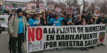 «Plantas de biogás sí, pero no así»: Babilafuente vuelve a llevar sus protestas a Valladolid en una gran manifestación