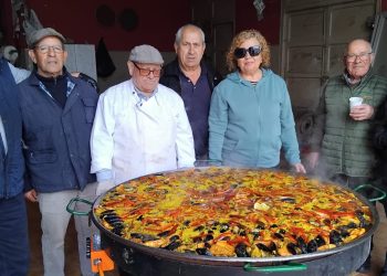 La asociación de mayores de Cantalpino celebra la festividad de San José con una animada comida de confraternidad