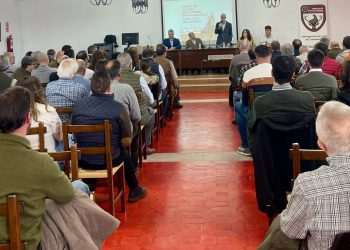 Divulgadores, cazadores y profesionales del sector analizan la situación de la caza y su impacto en el mundo rural