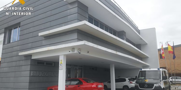 Los detenidos por el hurto en el supermercado de Peñaranda son cuatro varones y una mujer de nacionalidad rumana