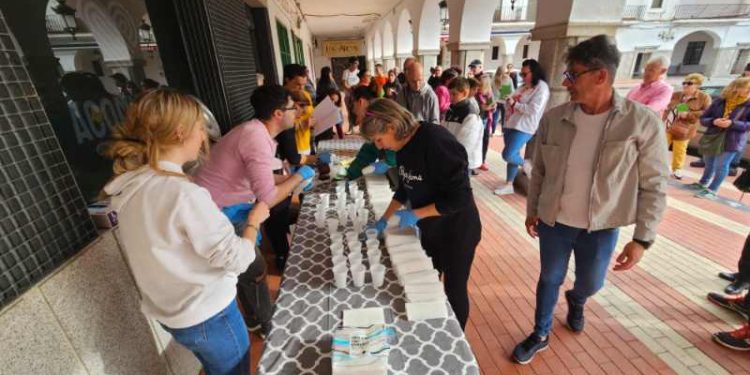 «La Salita» abre sus puertas en la plaza Nueva de Peñaranda con una gran chocolatada y con propuestas de ocio para todos