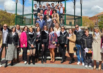 Los quint@s del 85 celebran en Peñaranda su primer encuentro y festejan sus 40 años de vida con comida, música y anécdotas