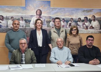 Las ocho cofradías de Peñaranda votan por unanimidad a la nueva junta rectora de la Hermandad en una jornada histórica