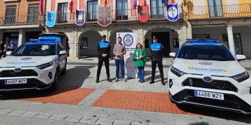 Peñaranda invierte 145.000 euros en la dotación de dos nuevos vehículos híbridos y totalmente equipados para la Policía Local