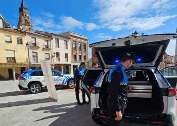 Peñaranda invierte 145.000 euros en la dotación de dos nuevos vehículos híbridos y totalmente equipados para la Policía Local