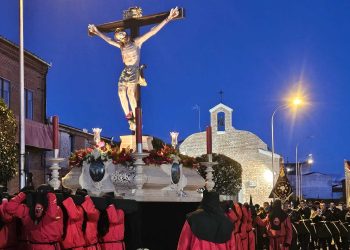 Humilladero y Lágrimas protagonizan el traslado penitencial del Martes Santo en Peñaranda con la esperada tregua del tiempo