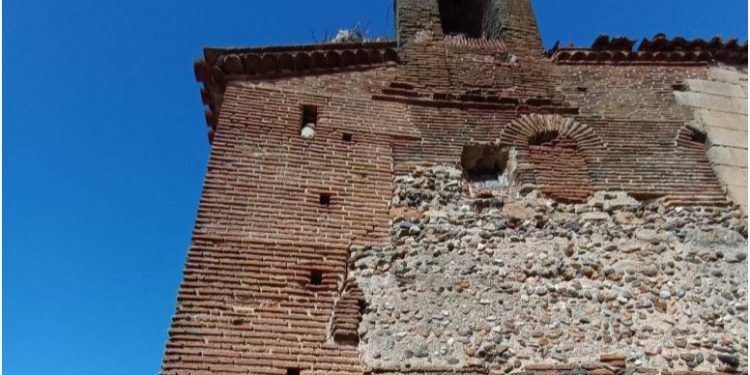 Villoria lanza un SOS ante el preocupante estado de la torre de la iglesia parroquial y el Ayuntamiento pide ayuda a la Junta