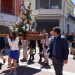 Santiago de la Puebla rinde honores a San Jorge con la misa y la procesión por las calles a los sones de los dulzaineros Adobe