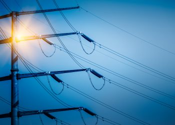 Vuelve el suministro eléctrico de forma progresiva a Peñaranda y comarca y regresa la normalidad a un Lunes de Aguas complicado