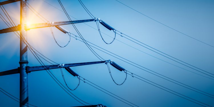 Vuelve el suministro eléctrico de forma progresiva a Peñaranda y comarca y regresa la normalidad a un Lunes de Aguas complicado