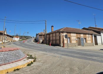 La Junta inicia las obras de mejora en la travesía de la carretera SA-105 a su paso por Macotera y mejora la accesibilidad