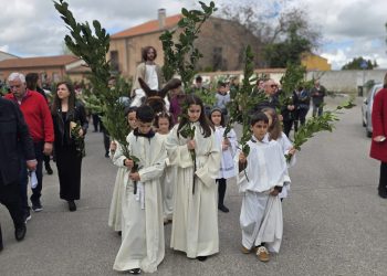 Paradinas de San Juan rememora la entrada triunfal de Jesús en Jerusalén con una puesta en escena de lo más realista y llamativa