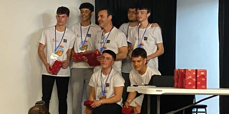 El IES Senara gana el desafío regional CanSat con su mini satélite y representará a Castilla y León en la fase nacional en Galicia