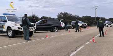 El refuerzo de vigilancia de la Guardia Civil en Alba de Tormes permite la detención de dos requisitoriados judicialmente