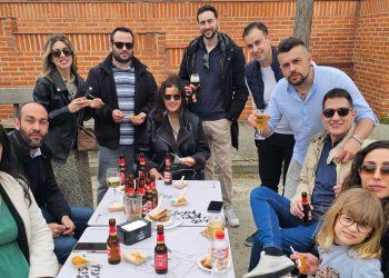 La XV Feria del Pincho llena de ambiente festivo Macotera con las cinco propuestas gastronómicas de los hosteleros de la villa