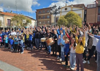 Peñaranda vive una auténtica fiesta en el templete para grabar el vídeo de preselección que enviará a la tele para el Grand Prix