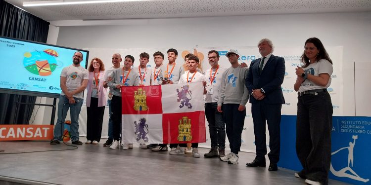 El equipo del IES Senara vuelve a casa tras lograr el premio a la “Misión científica más destacada” en el desafío nacional CanSat
