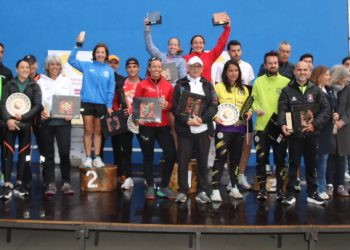 Carlos Rodríguez del Salmántica Triathlon y Verónica Sánchez del Vino de Toro ganan la carrera De la Cuna al Sepulcro