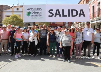 La solidaridad vuelve a brillar en Peñaranda con la XV edición de la marcha de Acopedis que reúne a caminantes de toda la comarca