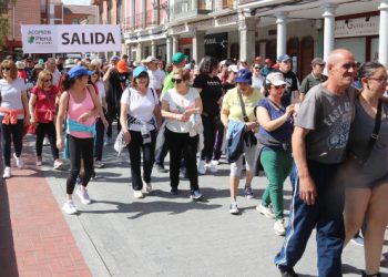 La solidaridad vuelve a brillar en Peñaranda con la XV edición de la marcha de Acopedis que reúne a caminantes de toda la comarca