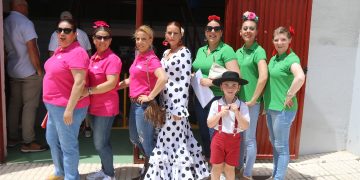 Calor y muchas ganas de pasarlo bien en la VI edición de la Feria Rociera de Villoria que llena de ambiente andaluz la localidad