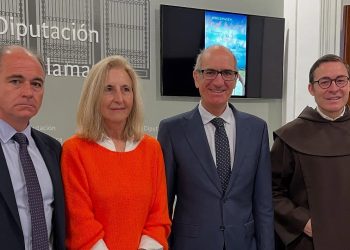 La Diputación impulsa dos jornadas de peregrinación y turismo religioso en torno al cuerpo incorrupto de Santa Teresa en Alba