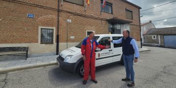 El Ayuntamiento de Aldeaseca de la Frontera adquiere un vehículo para diversas tareas municipales, entre ellas mantenimiento