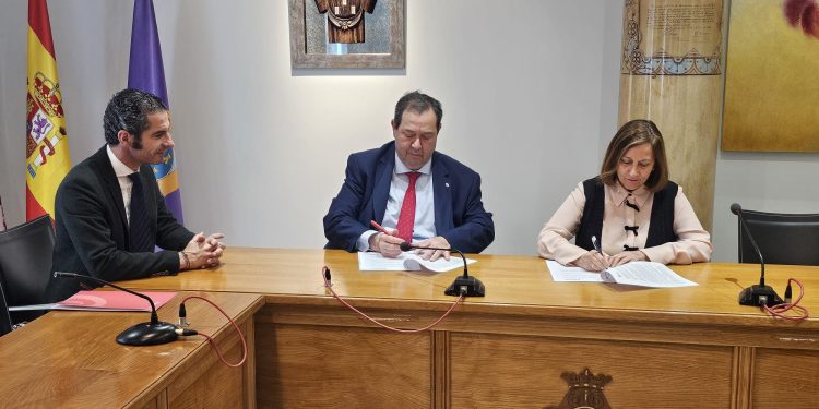 Ayuntamiento de Peñaranda y Cámara de Comercio renuevan el convenio para el vivero Innova que está ya al 90 % de ocupación