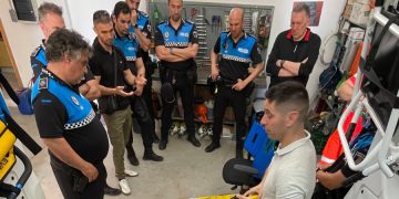 Policías locales y técnicos deportivos municipales se forman en primeros auxilios y manejo de desfibriladores semiautomáticos