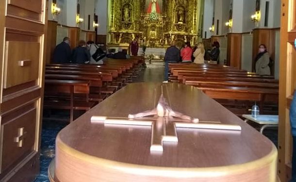 «¿Qué hacemos con el difunto?»: la indignación de una funeraria ante el caos por la tramitación telemática de los enterramientos