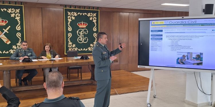 Los cuarteles de la Guardia Civil de Peñaranda, Macotera, Villoria y Cantalapiedra tendrán cita previa para la atención al ciudadano