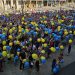 El Grand Prix desata pasiones en Peñaranda: globos amarillos y azules, aplausos y lanzamiento de camisetas en la grabación