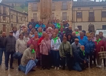 La asociación de mayores San Miguel de Peñaranda visita tierras burgalesas para conocer Peñaranda de Duero y también Aranda