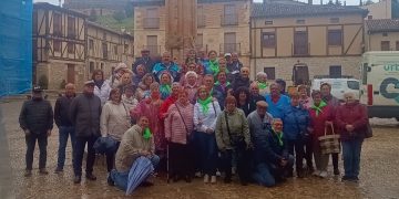 La asociación de mayores San Miguel de Peñaranda visita tierras burgalesas para conocer Peñaranda de Duero y también Aranda