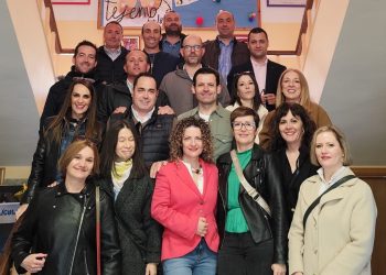 Los quint@s de 1980 se reúnen en Peñaranda para compartir una jornada de confraternidad con una visita al colegio y comida