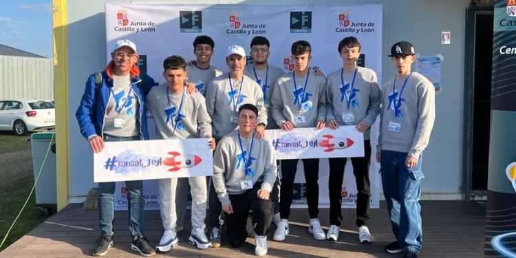 Alumnos del Senara viajan a Orense para la fase nacional del Desafío Cansat, una iniciativa de la Agencia Estatal Europea