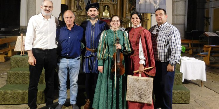«Provincia Mudéjar» llega a la iglesia parroquial de Cantaracillo con el montaje «Arcos y Ecos» que suma un nuevo y rotundo éxito