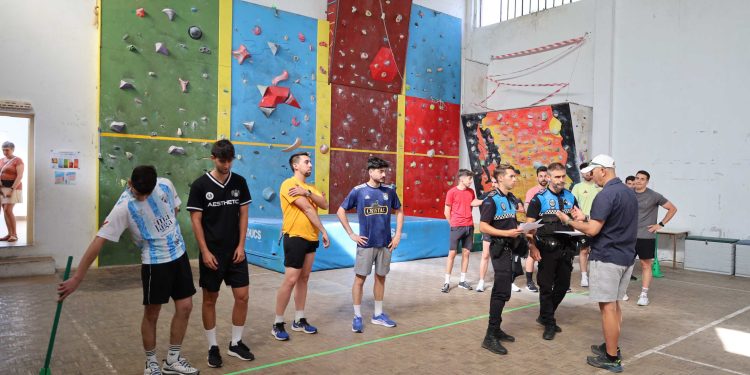 Los primeros aspirantes al Grand Prix del Verano se enfrentan en Peñaranda a las pruebas físicas en el polideportivo municipal
