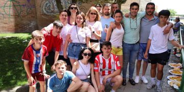 Gran ambiente en el VII torneo de fútbol sala organizado por la cofradía de la Esperanza en el pabellón cubierto de Peñaranda