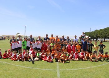 Gran ambiente deportivo en el I triangular de fútbol de Villoria con equipos del Carbajosa, el Jai Alai y el Promesas Las Villas