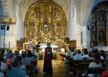 «Arcos y Ecos» se estrena con gran éxito en Macotera y este fin de semana llegará a las iglesias de Paradinas y Cantaracillo