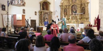 «Arcos y Ecos» llega a la iglesia de Villar de Gallimazo en la cuarta representación en la comarca y sexta en la provincia