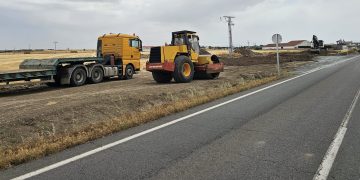 Comienzan en Peñaranda las obras del acceso desde la SA-801 a una parcela en la que está proyectada una fábrica de galletas