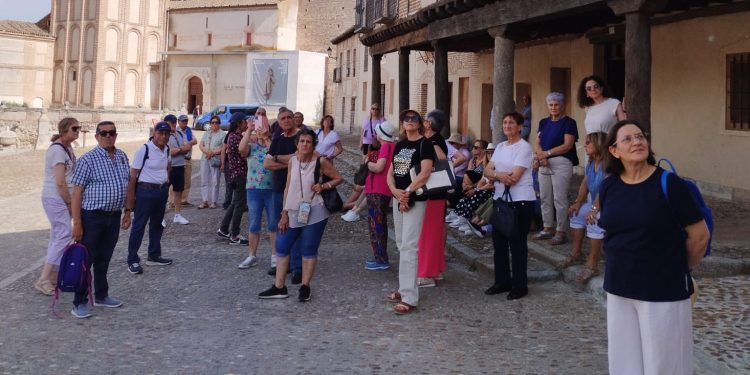 La asociación Ermita de San Blas de Santiago de la Puebla, tras los pasos de la reina Isabel la Católica en Madrigal y Arévalo
