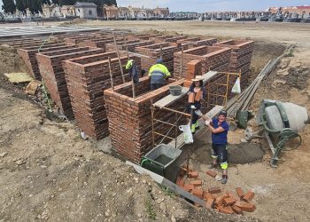 Ni nichos ni columbarios: los peñarandinos siguen eligiendo las sepulturas como opción mayoritaria para el descanso eterno